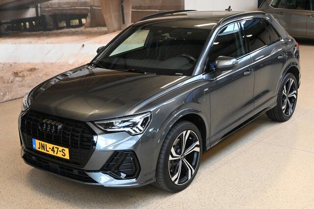 Audi Q3 45 TFSIe 245pk S edition | ACC | Sonos | Camera | 100% (Dealer) onderhouden label