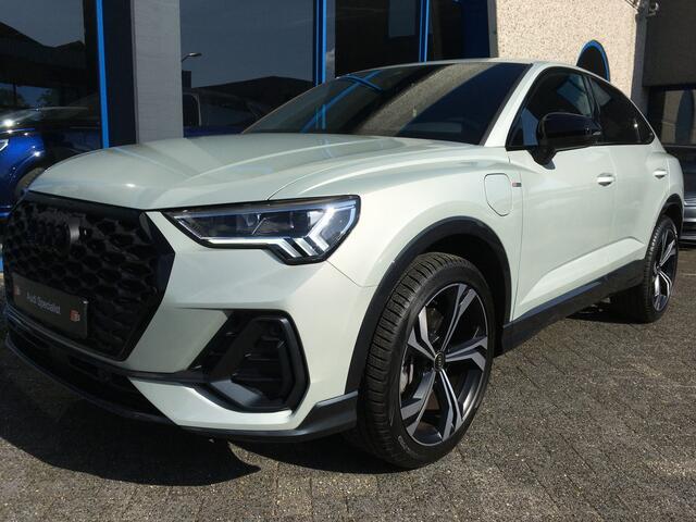 Audi Q3 Sportback 45 TFSIe 245 pk S-line Black