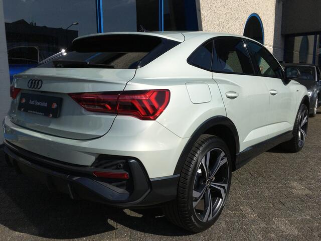 Audi Q3 Sportback 45 TFSIe 245 pk S-line Black