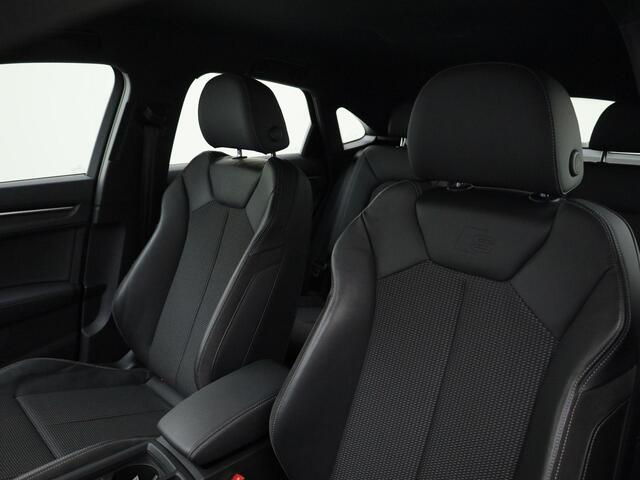 Audi Q3 Sportback 45 TFSIe 245PK S Edition · Navigatie · Camera · Apple/Android Car Play · Adaptive Cruise Control · Garantie tot maart 2026 of 100000km.