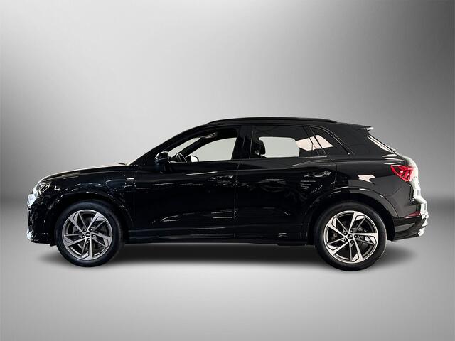 Audi Q3 45 245pk TFSI e S edition Stoelverwarming voorin | MMI navigatie plus | Optiekpakket zwart + Audi ring