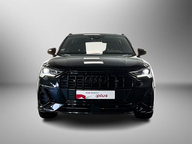 Audi Q3 45 245pk TFSI e S edition Stoelverwarming voorin | MMI navigatie plus | Optiekpakket zwart + Audi ring