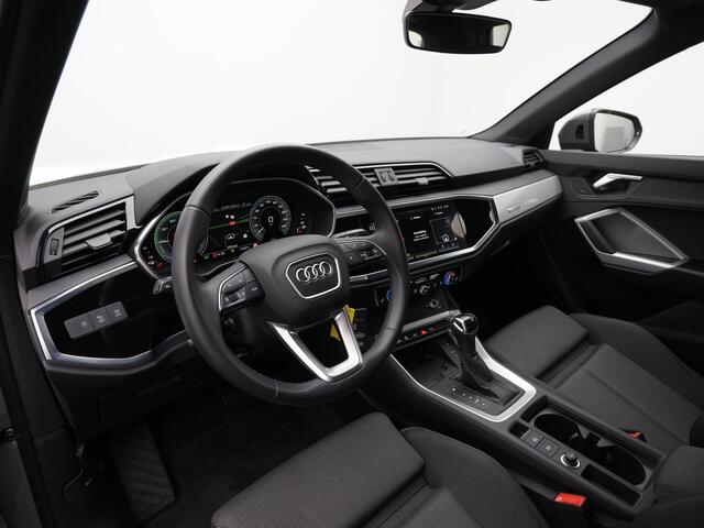 Audi Q3 45 TFSI e 245 pk S-tronic Business | Trekhaak | Achteruitrijcamera | Navigatie | Stoelverwarming | Adaptive Cruise