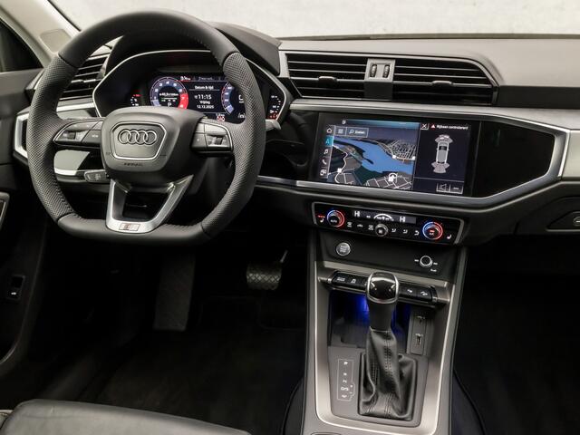 Audi Q3 Sportback 35 TFSI S-Line Sport 150Pk Automaat (2X S-LINE, APPLE CARPLAY, GROOT NAVI, LEDER, SFEERVERLICHTING, STOELVERWARMING, SPORTSTOELEN, ADAPTIVE CRUISE, GETINT GLAS, TREKHAAK, PLAT SPORTSTUUR, NIEUWSTAAT)