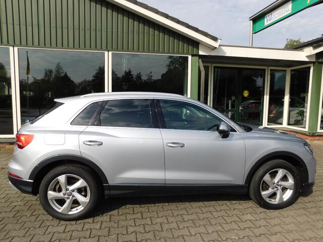 Audi Q3 35TFSI 150PK PRO-LINE!! All-in Prijs! Trekhaak!