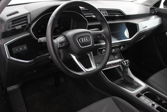 Audi Q3 Sportback 45 TFSI e 245pk PHEV S-tronic Attitude Navigatie Parkeersensoren Adaptive Cruise Control Stoelverwarming Ledverlichting Virtual Cockpit Climate Control