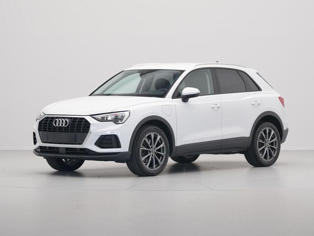 Audi Q3 45 TFSI e 245 pk PHEV S-Tronic edition Navigatie / Camera / Stoelverwarming