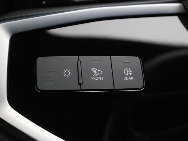 Audi Q3 Sportback 45 TFSIe 180kW/245PK Business · Camera · Stoelverwarming · Drive select · Navigatie ·