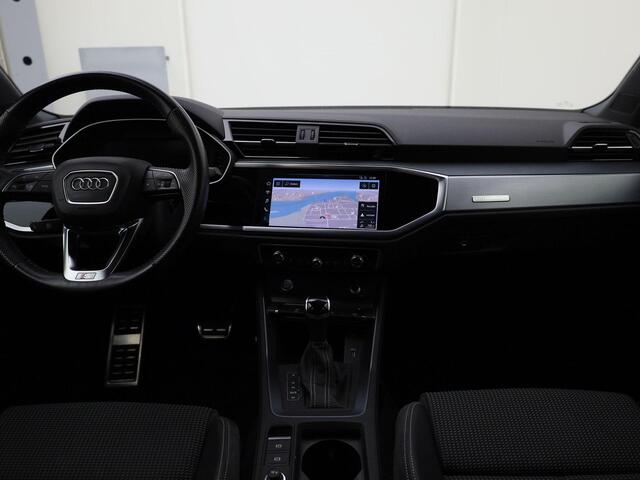 Audi Q3 35 TFSI/150PK S Edition · Trekhaak · Apple/Android Car Play · Keyless · Navigatie