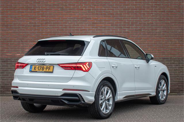 Audi Q3 35 TFSI S-Tronic S edition, 35.000km NAP, Adaptive cruise, Camera, Carplay, Sfeerverlichting, Keyless, PDC, S-Line.