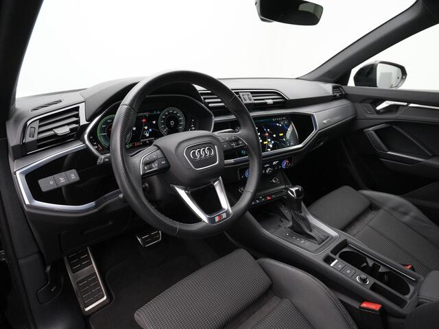 Audi Q3 Sportback 45 TFSI e 245 pk S-tronic S-Line | Trekhaak | Achteruitrijcamera | Stoelverwarming | Adaptive Cruise