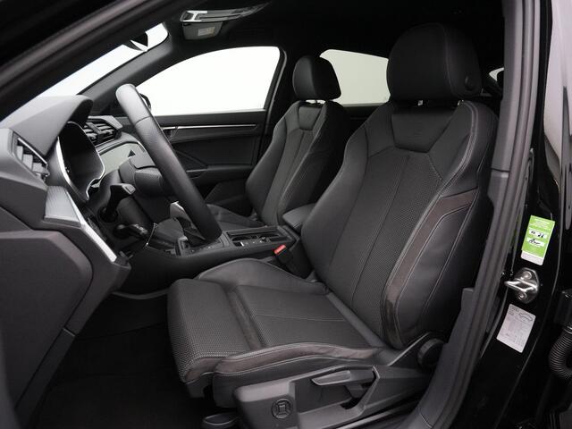 Audi Q3 Sportback 45 TFSI e 245 pk S-tronic S-Line | Trekhaak | Achteruitrijcamera | Stoelverwarming | Adaptive Cruise