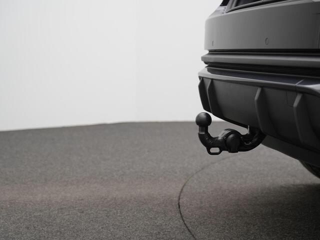 Audi Q3 Sportback 45 TFSI e 245 pk S-tronic S-Line | Trekhaak | Achteruitrijcamera | Stoelverwarming | Adaptive Cruise