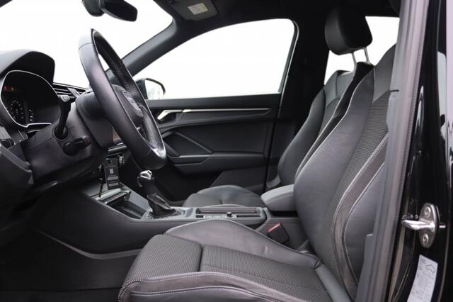 Audi Q3 45 TFSI e S line Virtual l Camera l Sportstoelen