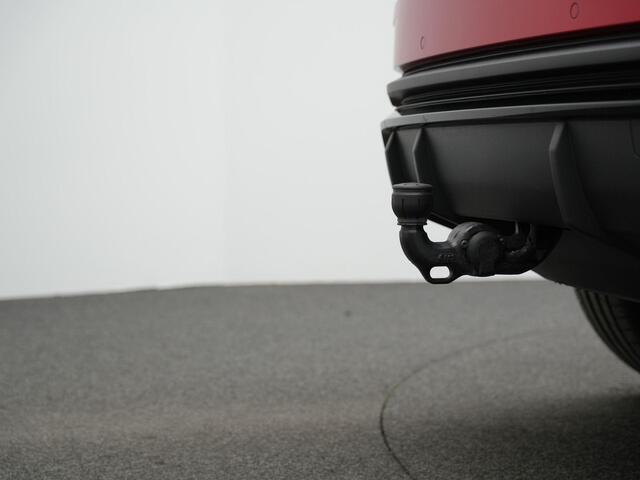 Audi Q3 Sportback 35 TFSI 150 pk S-tronic S-Line | Panoramadak | Trekhaak | Stoelverwarming | Adaptive Cruise | Navigatie