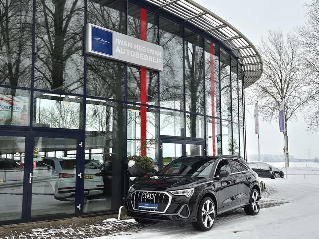 Audi Q3 45 TFSI e S edition | Camera rondom | SONOS | Navigatie | Climate Control | Cruise Control | 20 inch