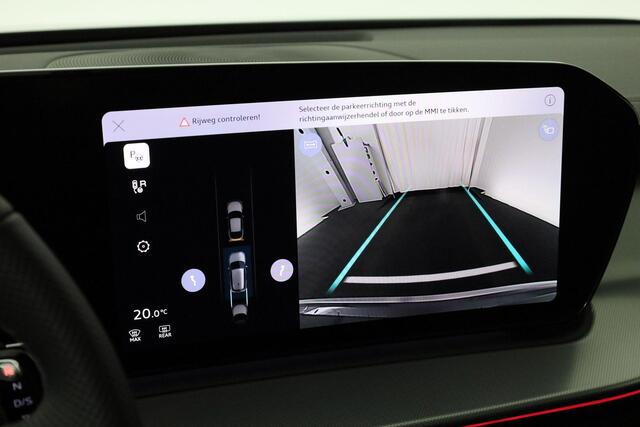 Audi Q3 e-hybrid 272 pk S edition | Sportstoelen zwart leder-kunstleder | Tech plus | Privacy glas