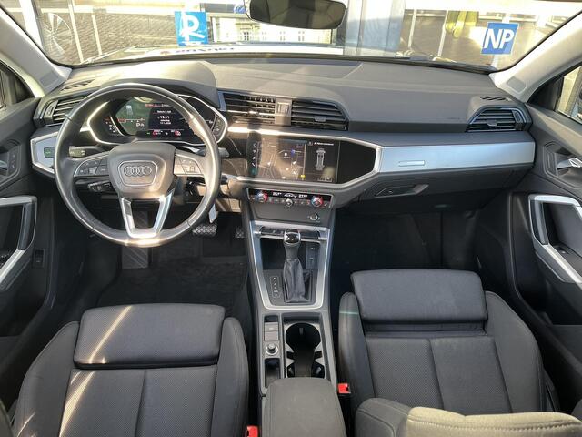 Audi Q3 35 TFSI S Line Pro Line S Automaat | LED | Elektrische trekhaak | Digitaal instrumentenpaneel