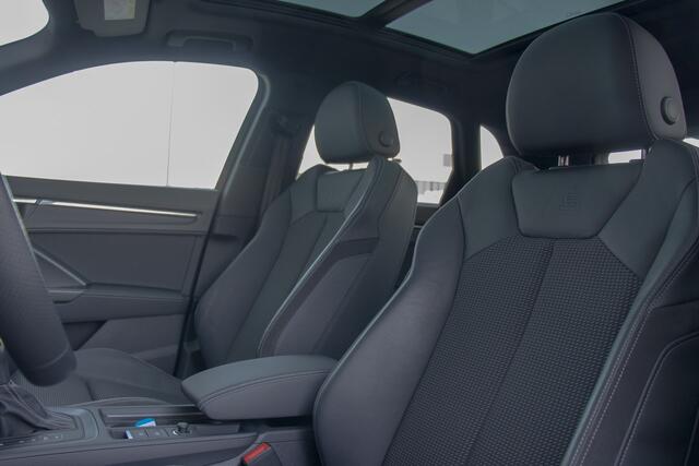 Audi Q3 45 TFSI e S edition | S-Line | Matrix LED | Pano | 245 PK | BTW | 1 Eigenaar | Dealer Onderhouden | Virtual | Carplay | Camera | Climate | Leder | Keyless | DAB | Navigatie | 20 Inch Performance | Black Line | Stoelverwarming | Lane Assist | ACC | Garanti