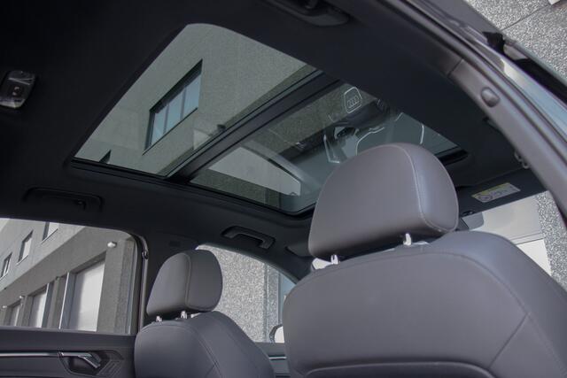 Audi Q3 45 TFSI e S edition | S-Line | Matrix LED | Pano | 245 PK | BTW | 1 Eigenaar | Dealer Onderhouden | Virtual | Carplay | Camera | Climate | Leder | Keyless | DAB | Navigatie | 20 Inch Performance | Black Line | Stoelverwarming | Lane Assist | ACC | Garanti