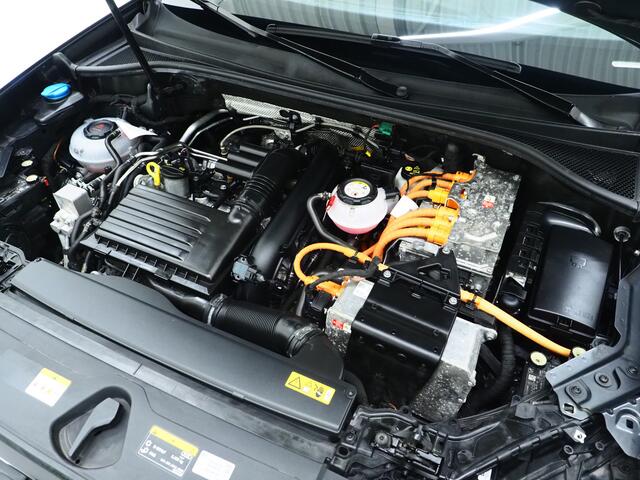 Audi Q3 Sportback 45 TFSI e S-Line Edition Black | LED | Keyless | Adaptive Cruise | Camera | Zwarte Hemel | Carplay