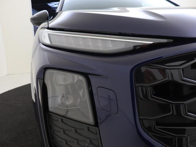 Audi Q3 1.5 200kW e-hybrid S edition | Tech Pro pakket | 20 inch LM velgen | Lederen bekleding | Digitale Matrix verlichting | OLED achterlichten