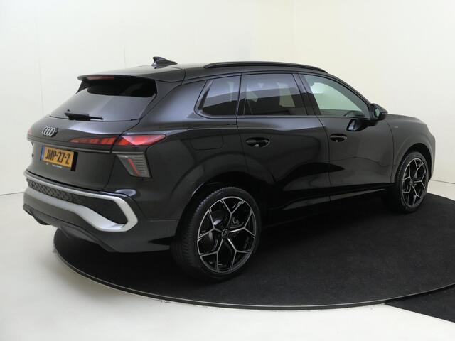 Audi Q3 1.5 200kW e-hybrid S edition | Tech Plus pakket | Lederen bekleding | 20 inch LM velgen | Functioneel pakket | Privacy Glas