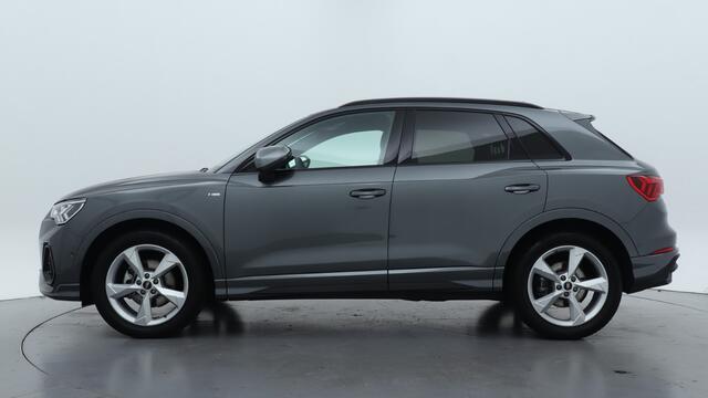 Audi Q3 35 TFSI S edition Competition | Adaptive cruise | Comfort sleutel | Stoelverwarming | 19"LMV |