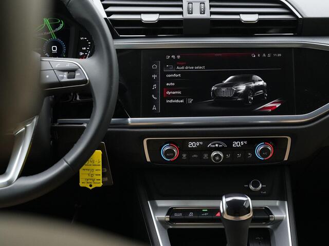 Audi Q3 Sportback 45 TFSI e 245 pk S-tronic S-Line | Panoramadak | Leder | Navigatie | Carplay | Elektr. achterklep | Parkeersensoren achter
