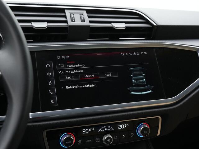 Audi Q3 Sportback 45 TFSI e 245 pk S-tronic S-Line | Panoramadak | Leder | Navigatie | Carplay | Elektr. achterklep | Parkeersensoren achter