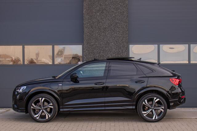 Audi Q3 Sportback 45 TFSI e S Edition | S-Line | Full Option | BTW | 1 Eigenaar | Dealer Onderhouden | Pano | Matrix LED | Sonos | 360 View | Sfeer | Virtual | 20 Inch | Climate | Stoelverwarming | Vol Leder | Keyless | ACC | Dode Hoek Detectie | Garantie