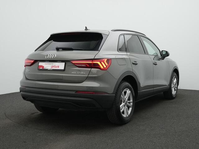 Audi Q3 45 TFSI e 245 pk S-tronic Advanced edition | Stoelverwarming | Adaptive Cruise | Navigatie | Parkeersensoren voor/achter