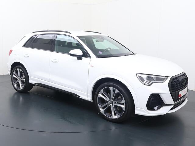 Audi Q3 45 TFSI e S edition | 245 PK | Soh 97% | Stoelverwarming | Trekhaak | Achteruitrijcamera | S line |