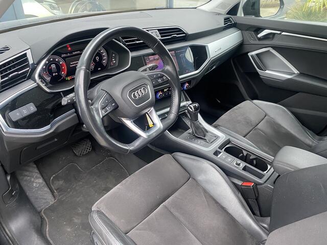 Audi Q3 35 TFSI Advanced S- Line Trekhaak, Virtual Cocpit , Panorama/ Schuifdak
