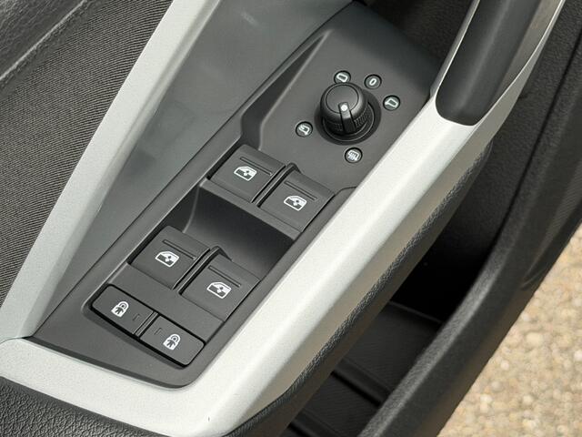 Audi Q3 35 TFSI 150pk S-tronic Advanced | Dode hoek | Keyless | Elek. Achterklep | Adapt. Cruise | Sportstoelen | Rijklaar incl. 1 jaar Bovag garantie