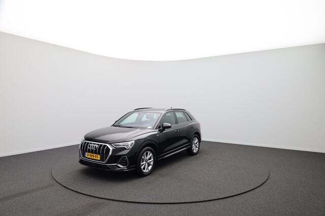 Audi Q3 35 150PK TFSI S-edition PANORAMA - LEER - ACC NL-AUTO