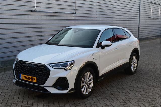 Audi Q3 Sportback 45 TFSI e Business Edition O.a: PDC, Carplay, Stoelverw, Navi, Clima, Cruise, Etc. All-in prijs!