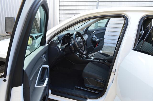 Audi Q3 Sportback 45 TFSI e Business Edition O.a: PDC, Carplay, Stoelverw, Navi, Clima, Cruise, Etc. All-in prijs!