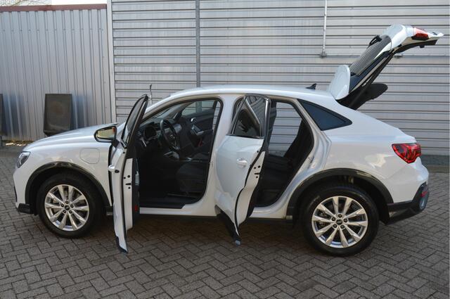 Audi Q3 Sportback 45 TFSI e Business Edition O.a: PDC, Carplay, Stoelverw, Navi, Clima, Cruise, Etc. All-in prijs!