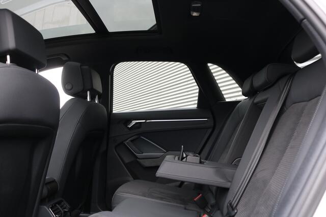 Audi Q3 40 TFSI Quattro S-Line (Panoramadak VirtualCockpit Carplay B&O ACC 360Camera Full-Led Trekhaak 20InchLMV PrivacyGlass)