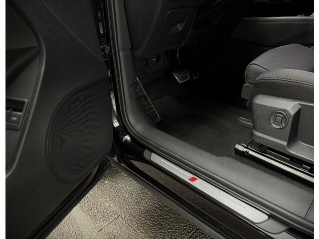 Audi Q3 Sportback 2xS-line e-hybrid 272 PK Tech plus Matrix Full LED Black Optik