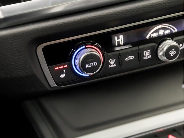 Audi Q3 35 TFSI S-Line Sport 150Pk Automaat (PANORAMADAK, APPLE CARPLAY, GROOT NAVI, LEDER/ALCANTARA, CAMERA, SPORTSTOELEN, ELEK ACHTERKLEP, GETINT GLAS, NIEUWSTAAT)
