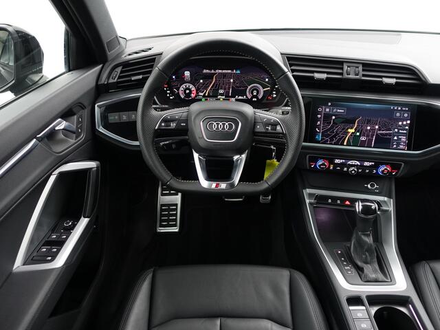 Audi Q3 35 TFSI S Line edition one Aut- Panoramadak, Carplay, Android Auto, Camera, Stoelverwarming