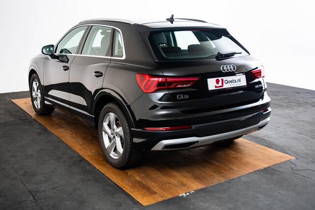 Audi Q3 35 TFSI Business Edition Adaptive cruise control - Parkeerhulp achter - Audi virtual cockpit - Connectivity pakket - Stoelen, vóór verwarmbaar - Binnenspiegel, automatisch dimmend - Grootlichtassistent -