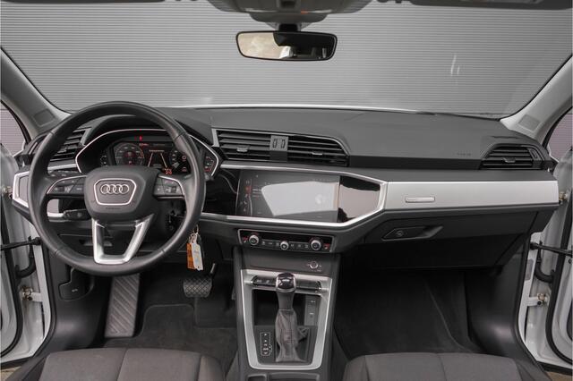 Audi Q3 Sportback 45 TFSI e Plug-in Hybrid Camera Pano Stoelverw