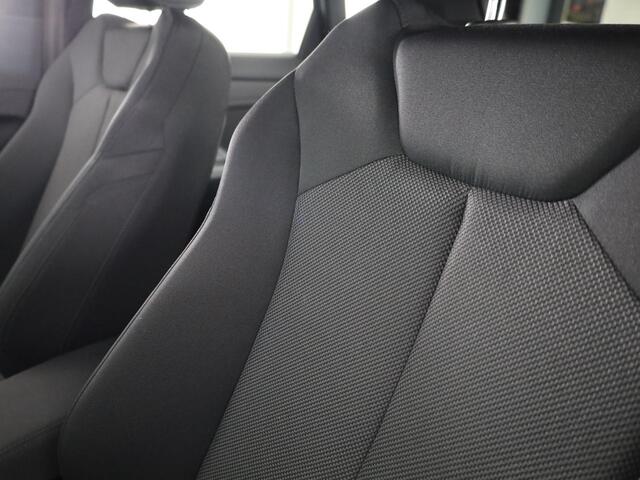 Audi Q3 45 TFSI e Advanced edition 245pk | Navigatie | Sportstoelen | 19 inch lichtmetalen velgen | Stoelverwarming | Adaptieve cruise controle