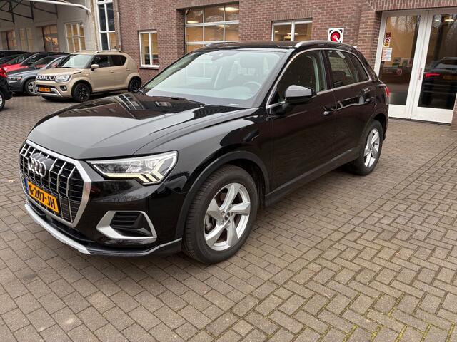 Audi Q3 ADVANCED 15OPK 1e EIG/TREKHAAK/VIRTUAL COCKPIT/SPORTSTOELEN/LED