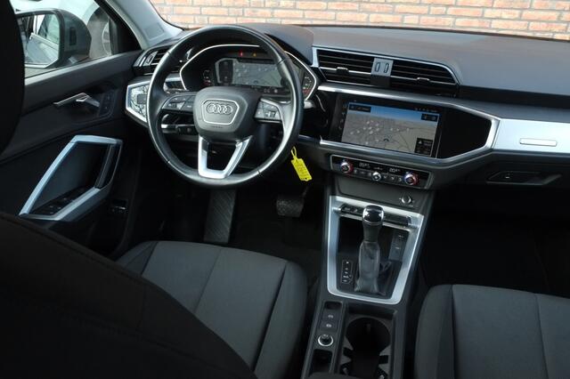 Audi Q3 45 TFSI e, Navigatie, Carplay, Trekhaak