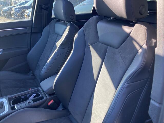 Audi Q3 45TFSIe/245PK Business Edition · Trekhaak · Panoramadak · Camera + Parkeersensoren ·