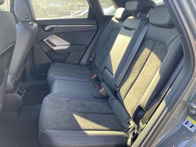 Audi Q3 45TFSIe/245PK Business Edition · Trekhaak · Panoramadak · Camera + Parkeersensoren ·